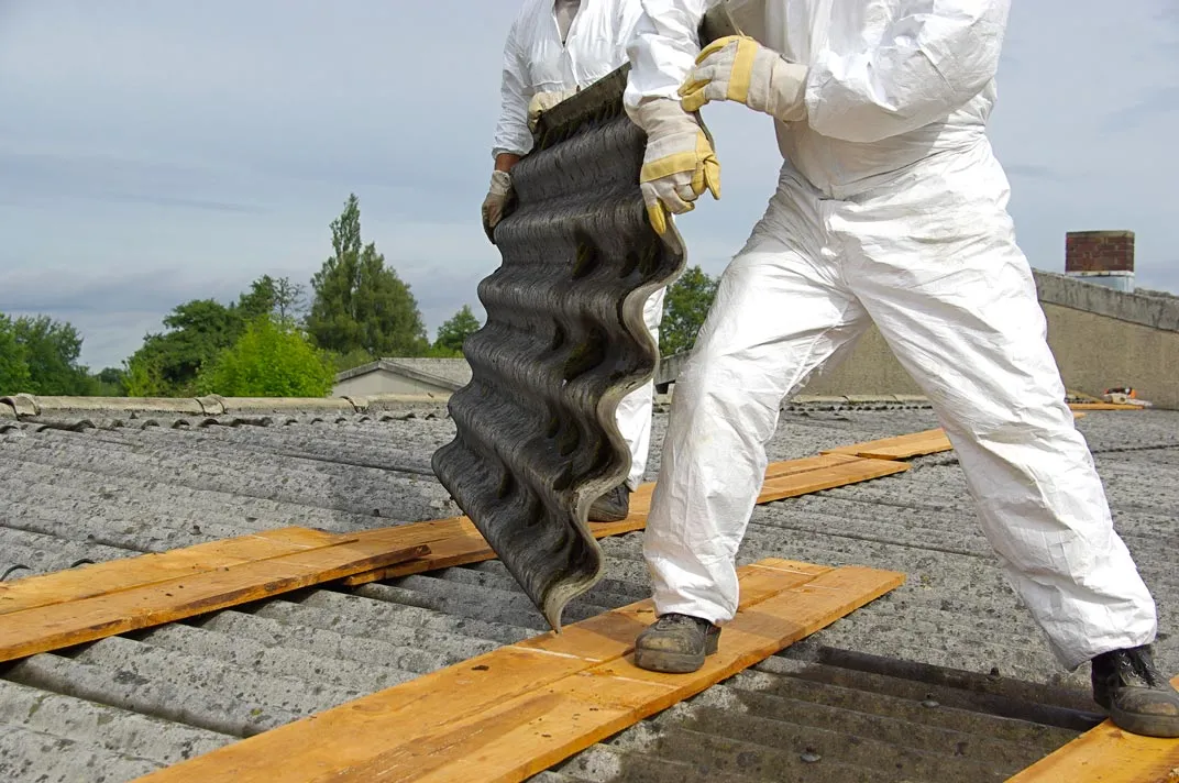 Tre interventi per la rimozione di amianto nelle scuole di Bra