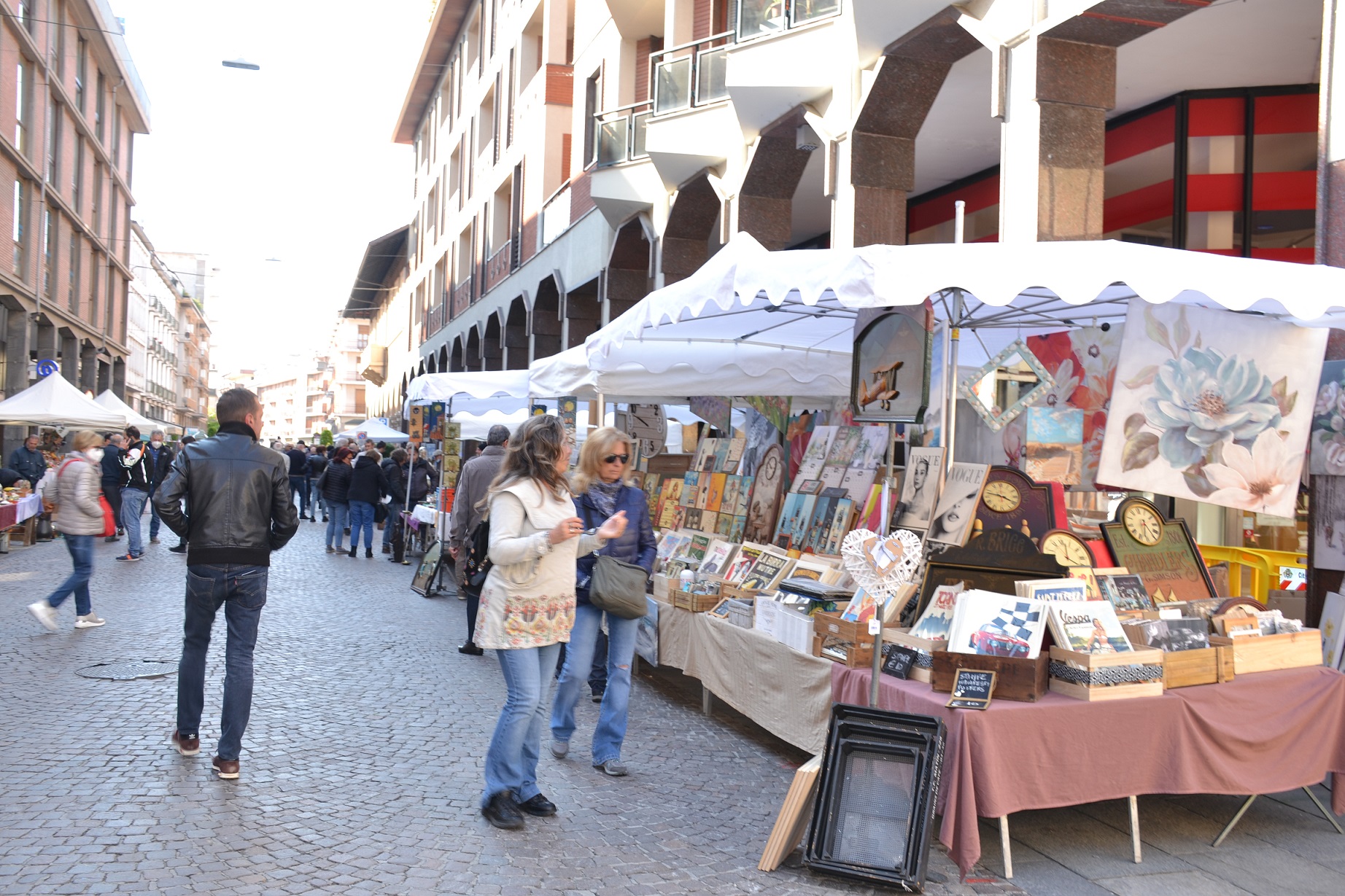 Il 25 aprile torna il Mercatino dell’antiquariato a Bra