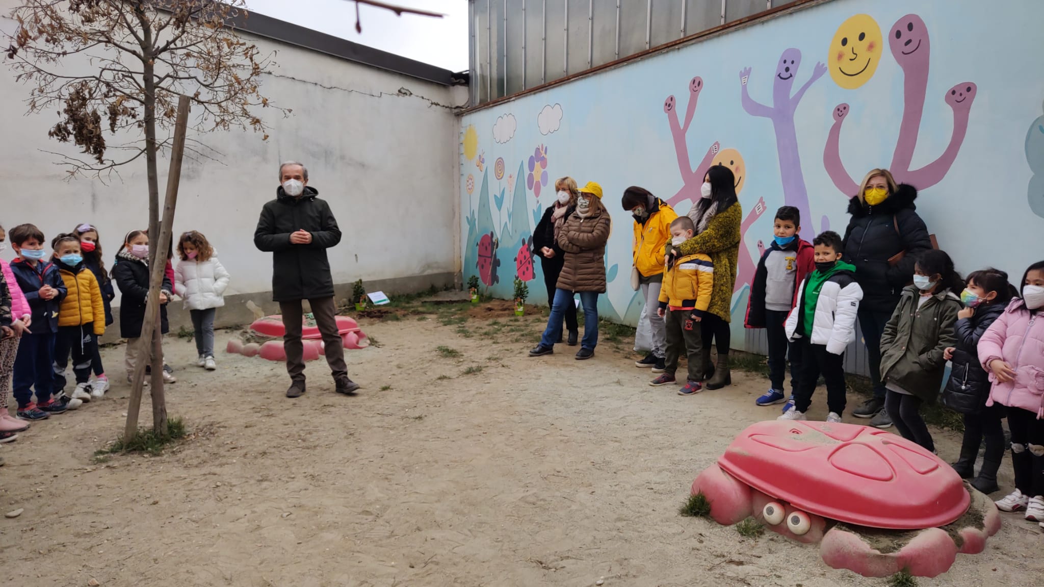 Nuove piante alla Scuola primaria don Milani