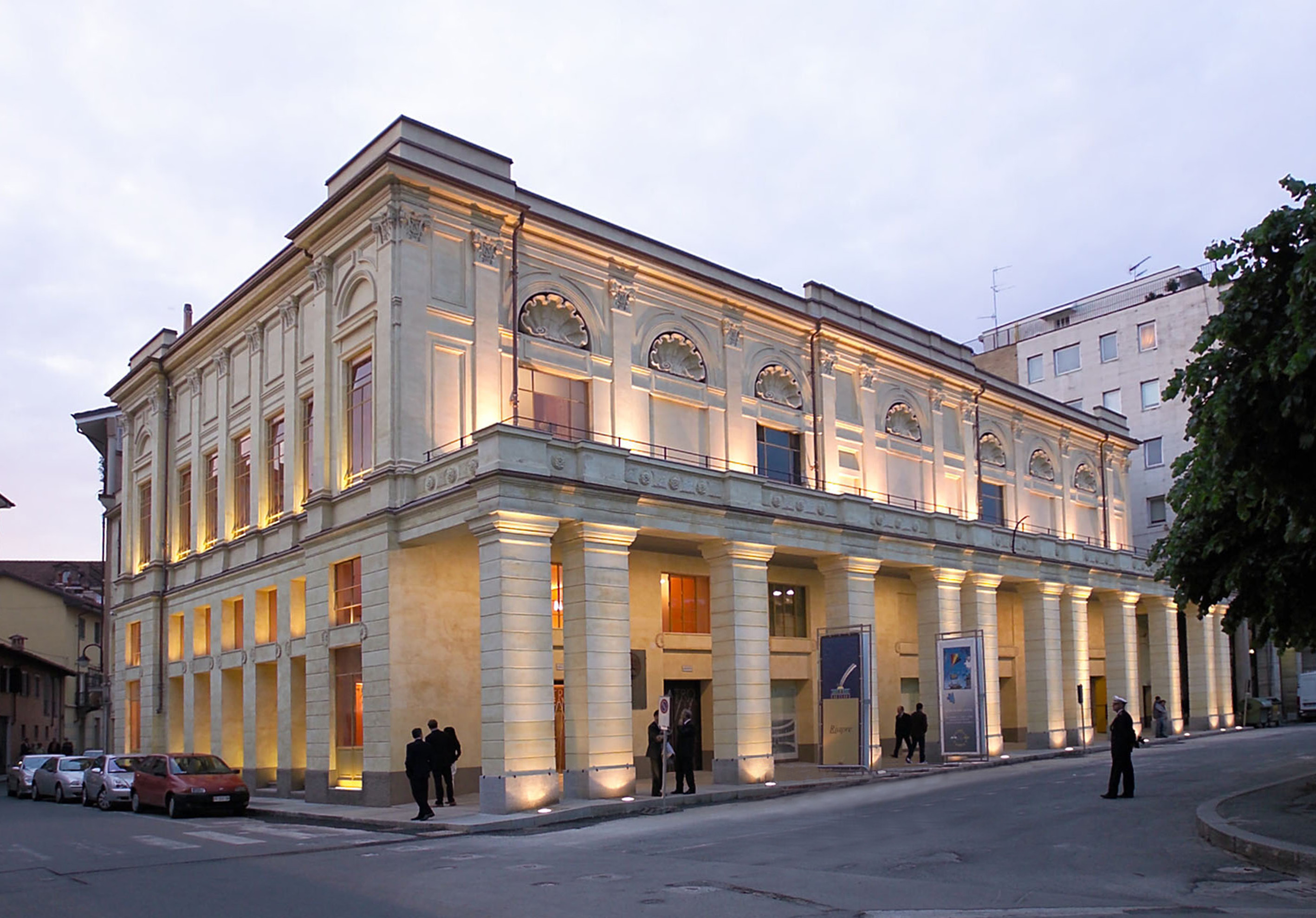 In vendita i biglietti per la nuova stagione al Teatro Politeama