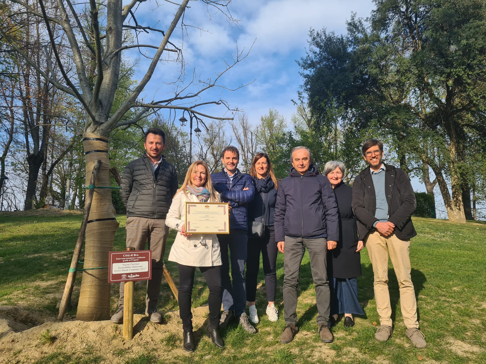 Privati si prendono cura dei giardini del Belvedere di Bra