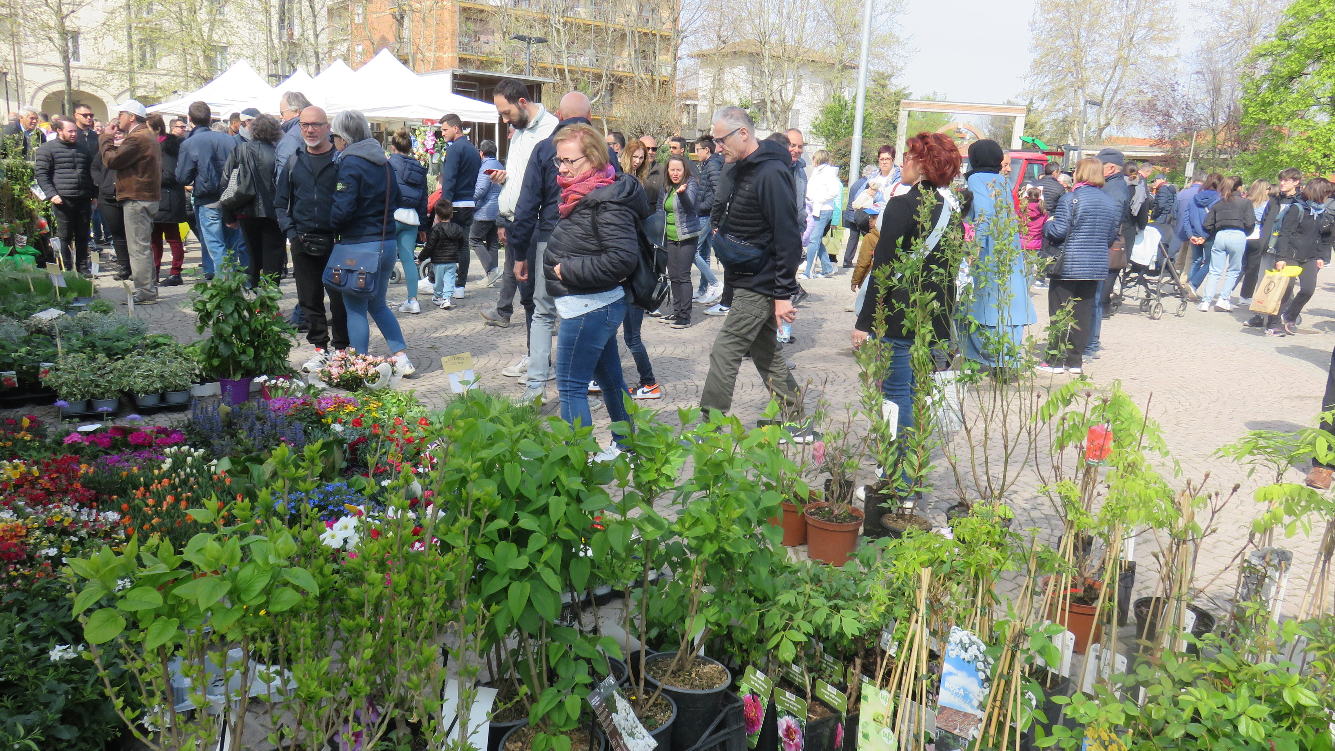 Tanti visitatori alla fiera di Pasquetta