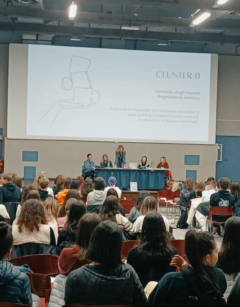  “Bolla di Humanity”: un premio contro le “relazioni tossiche” a Bra