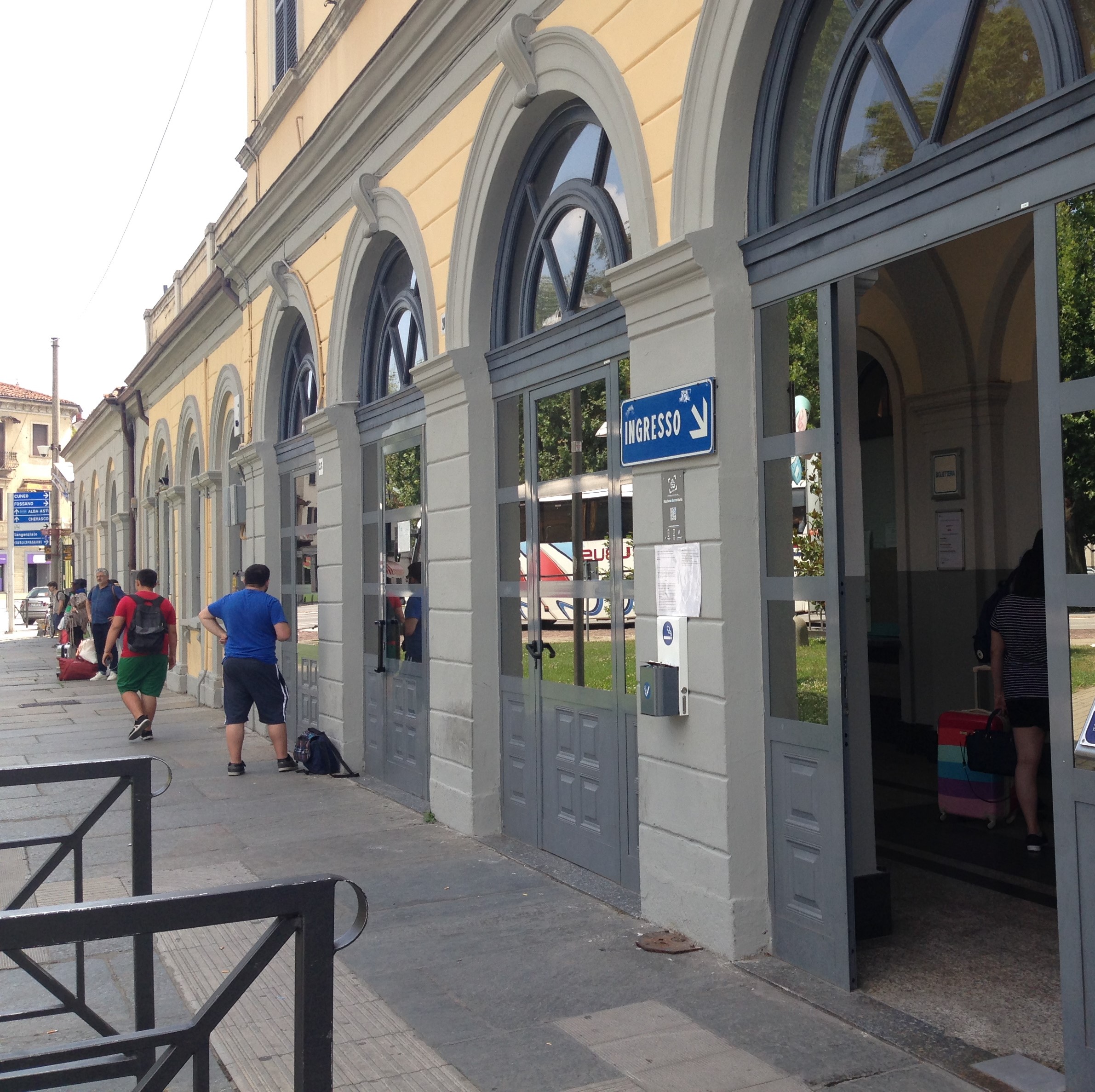 Dodici corse di bus sulla Bra-Cavallermaggiore