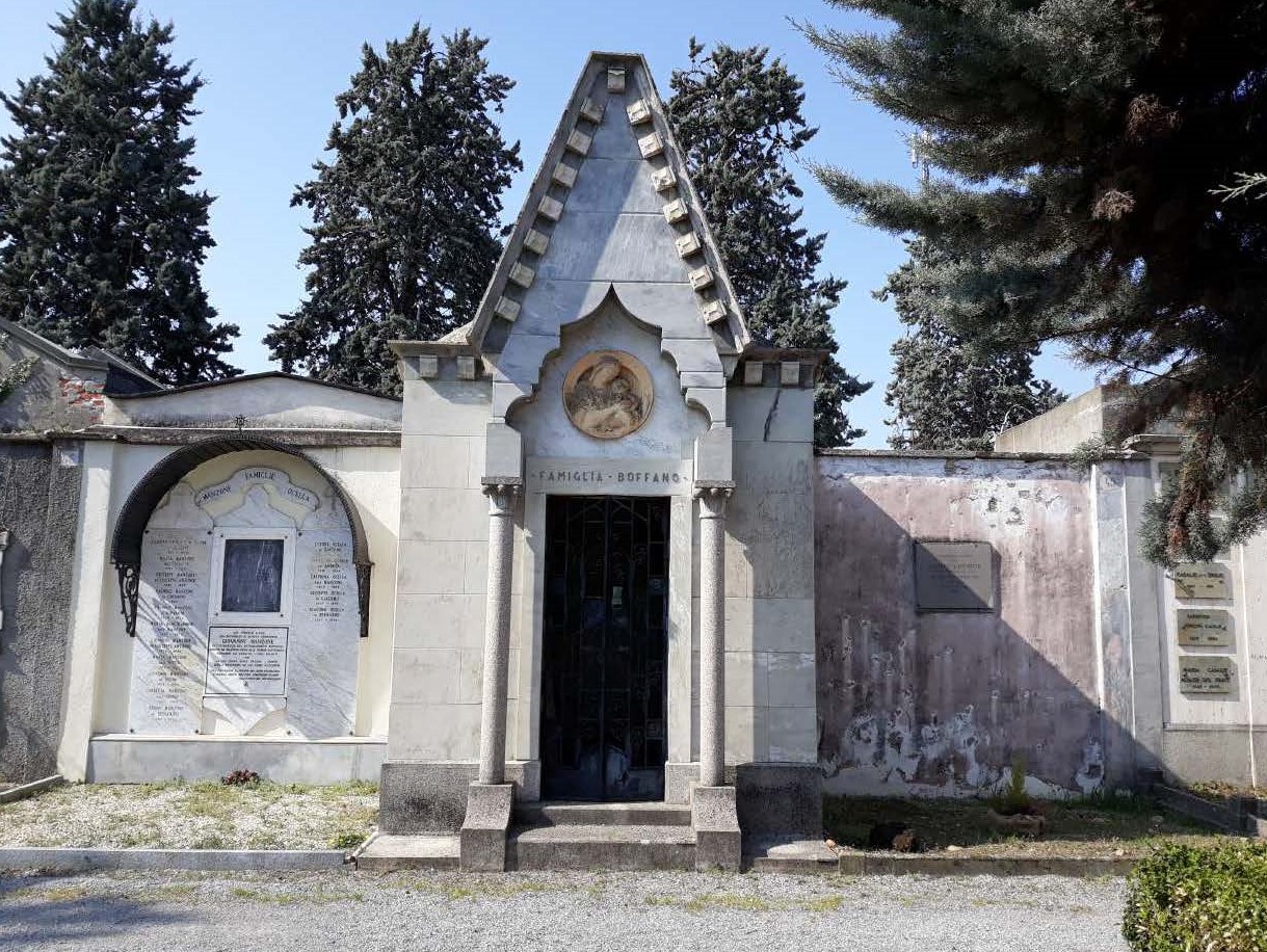 Bra: quindici tombe storiche all’asta