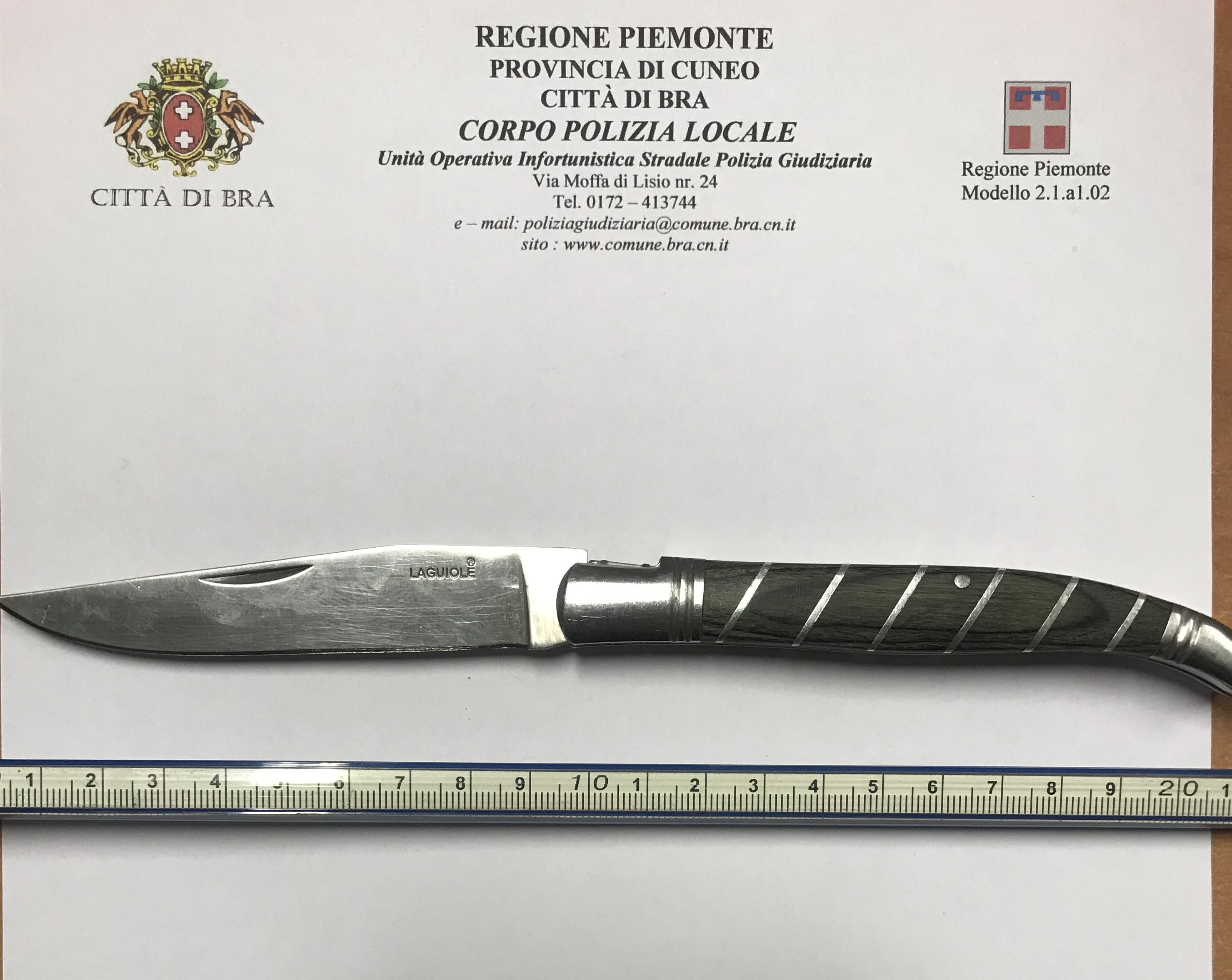 Bra: PM deferisce donna per oltraggio e porto di strumenti atti ad offendere