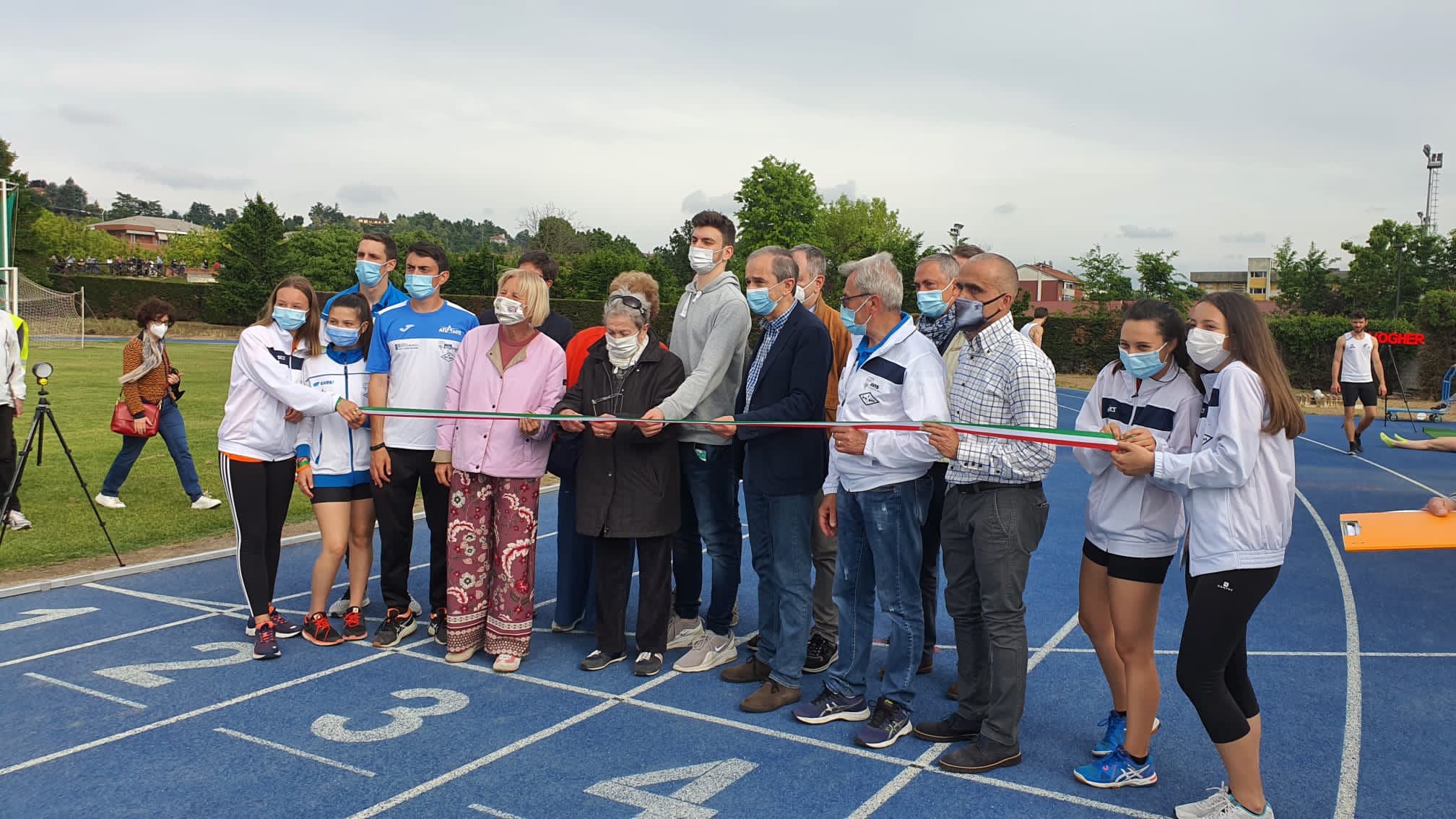 Bra: inaugurata la nuova pista di atletica